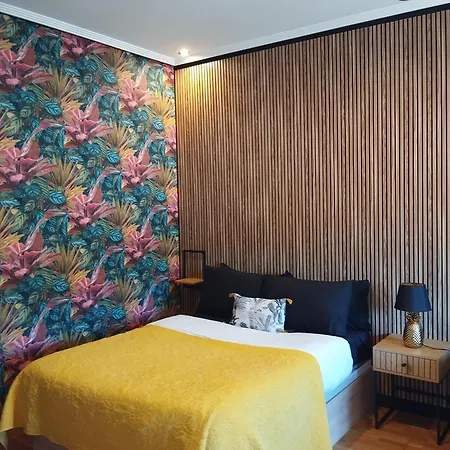 Apartament Fridda House Hospital Oviedo